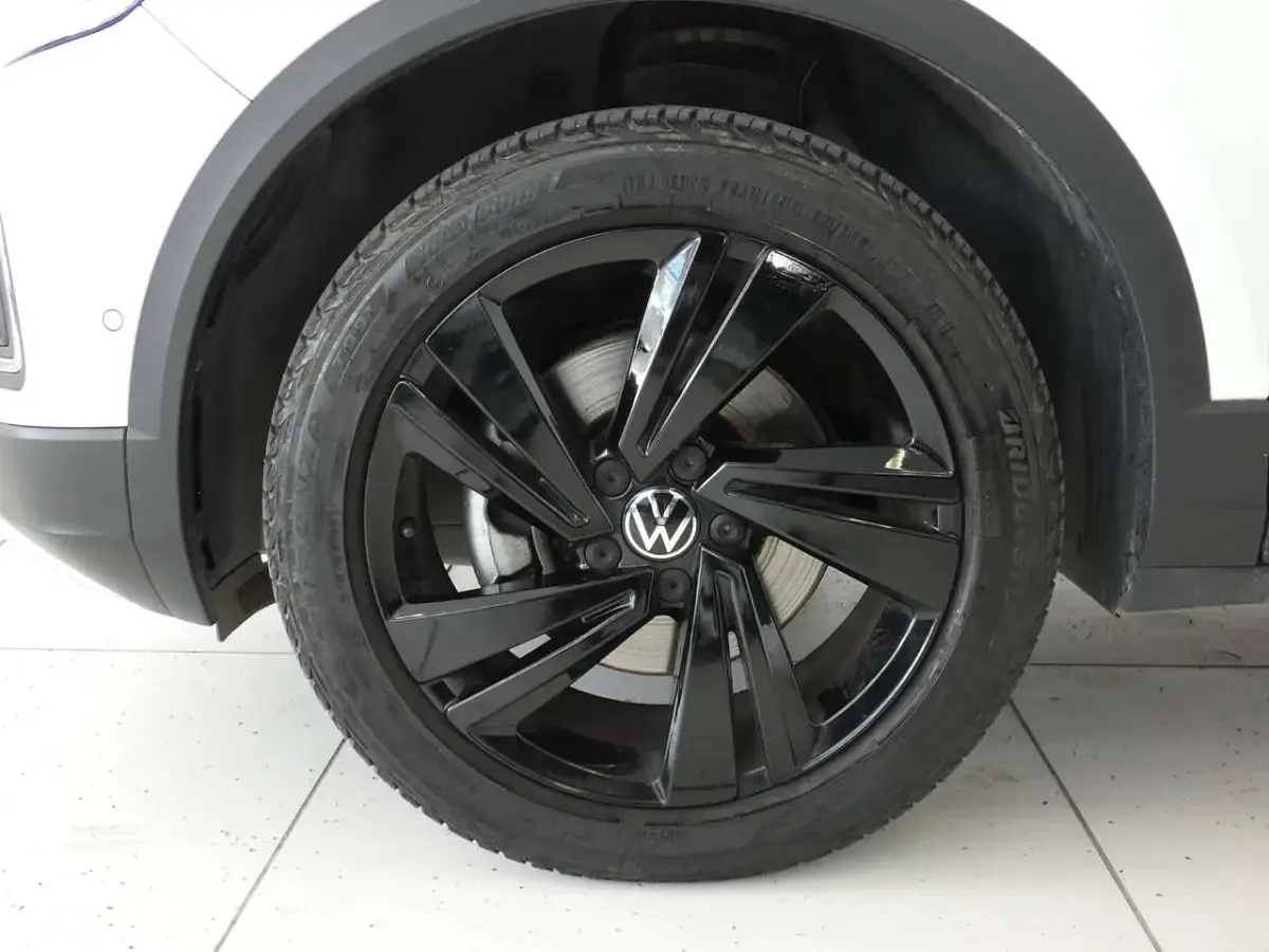 Usata VW T-Roc Sportline 150 CV (110 kW) 2025 Bianco SUV