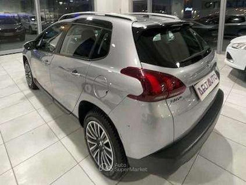 Usata Peugeot 2008 Allure 82 CV (60 kW) 2019 Grigio SUV