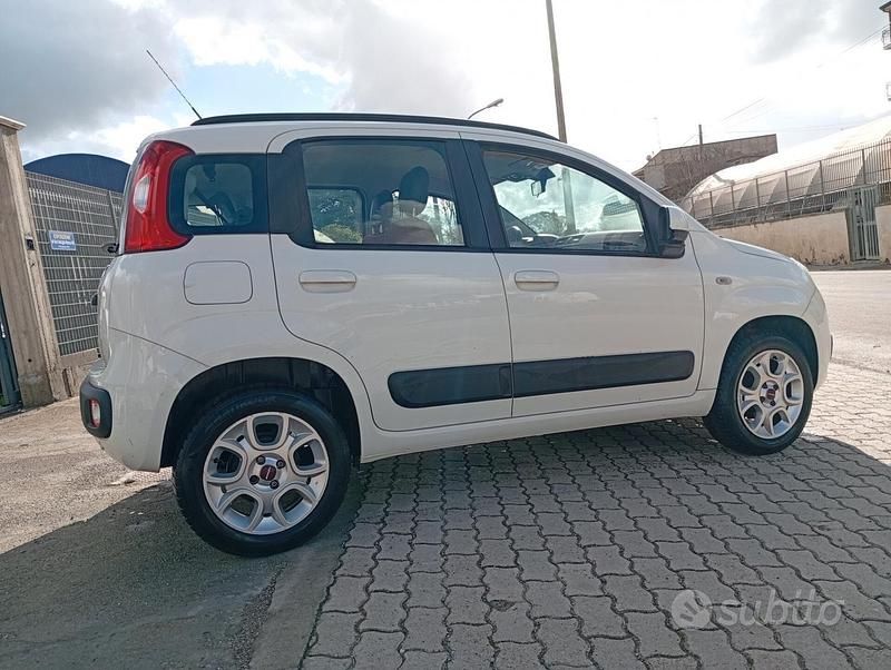 Usata Fiat Panda Lounge 80 CV (58 kW) 2015 Bianco Berlina