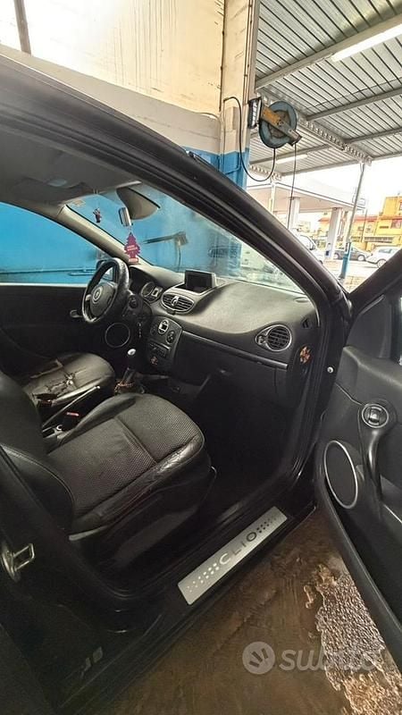 Usata Renault Clio II 85 CV (62 kW) 2010 Nero Berlina