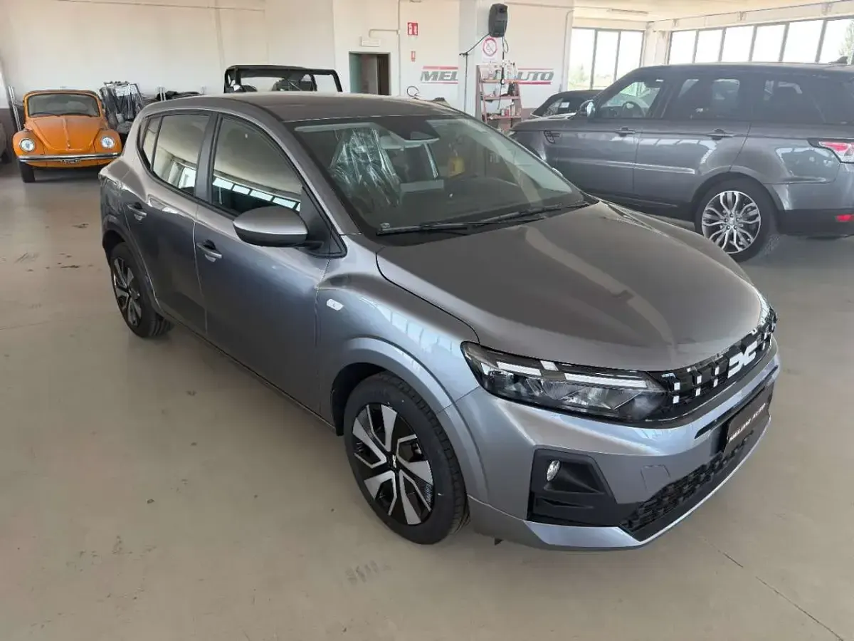 Nuova Dacia Sandero Expression 101 CV (74 kW) 2026 Grigio Berlina