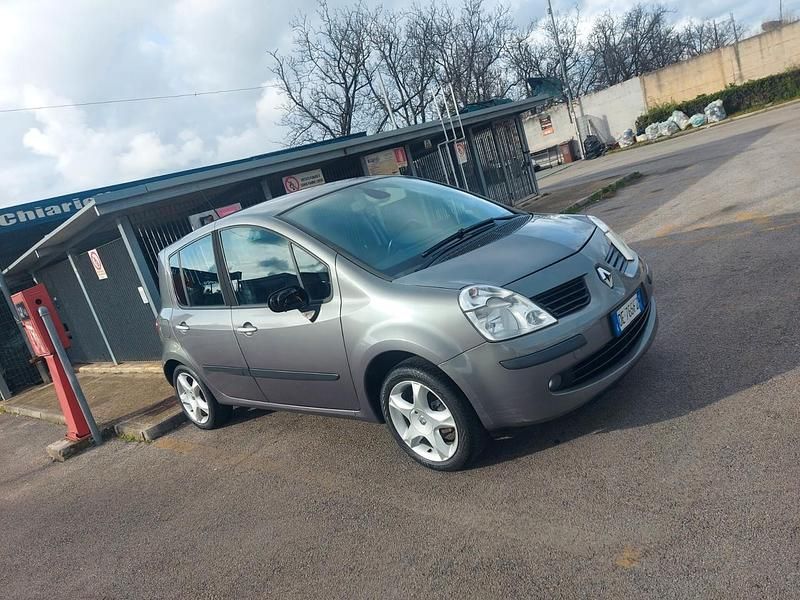Usata Renault Modus 85 CV (62 kW) 2007 Grigio Monovolume