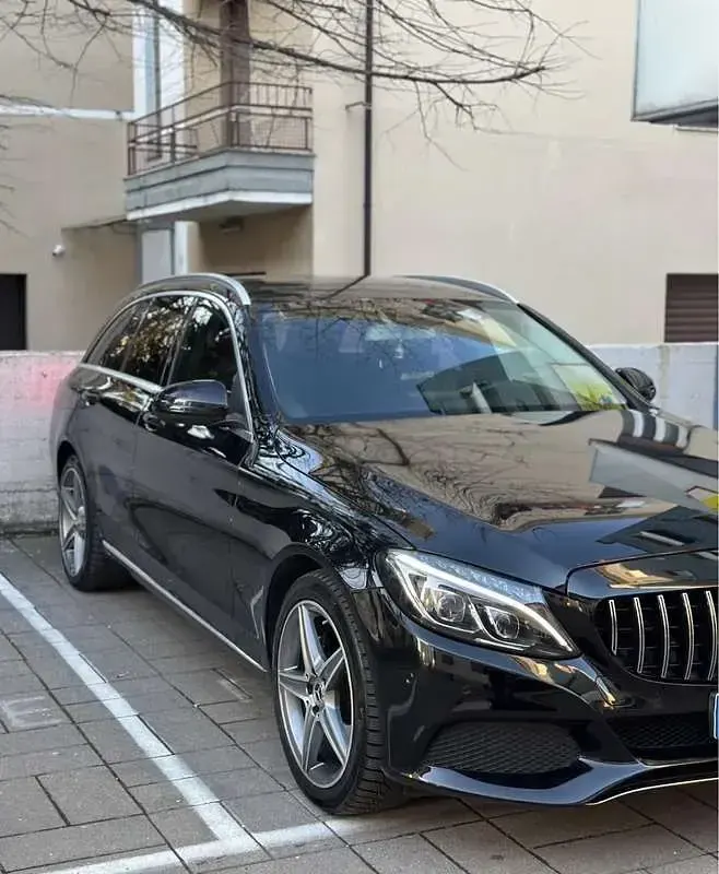 Usata Mercedes C220 170 CV (125 kW) 2014 Nero Station wagon