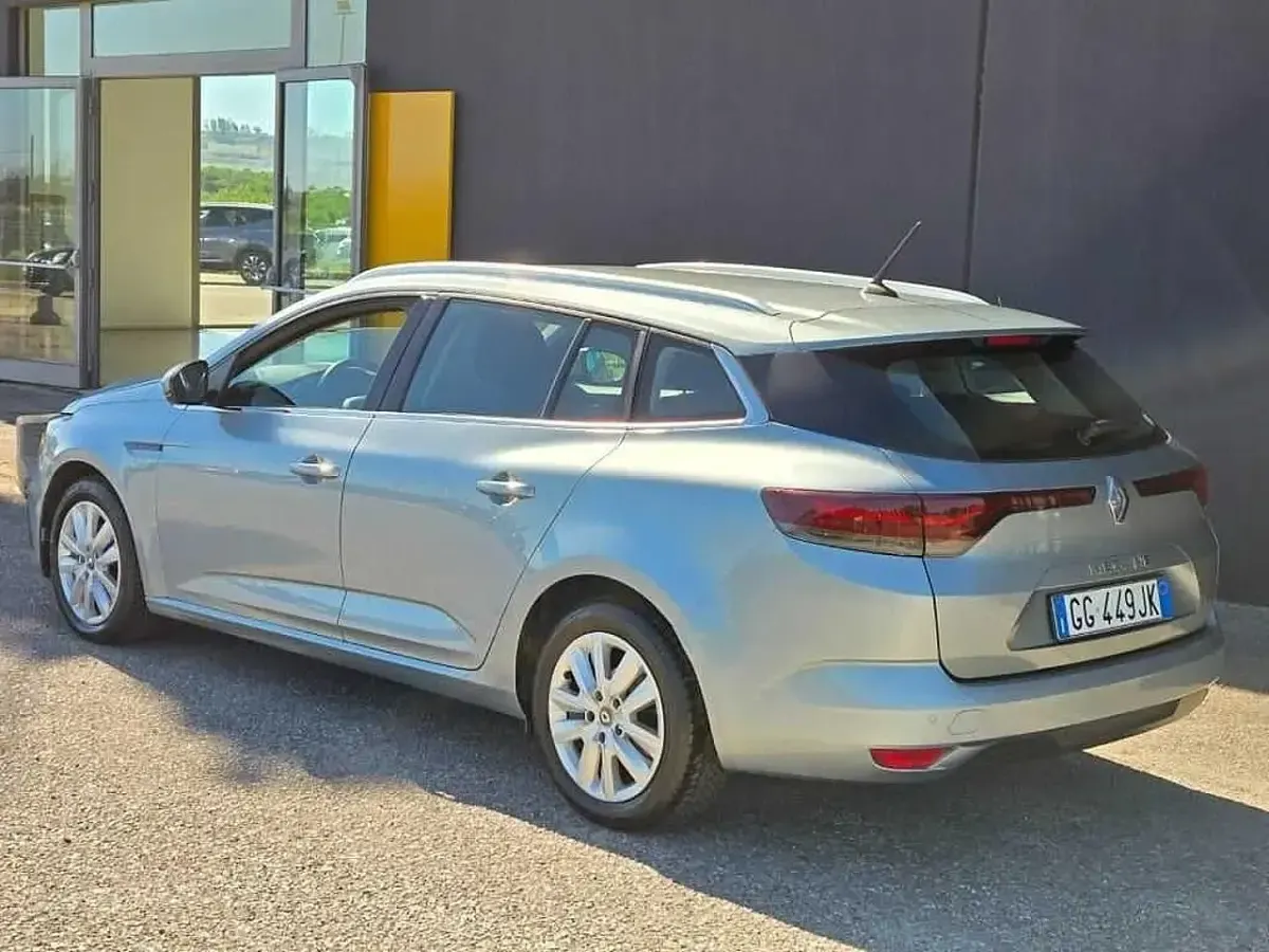 Usata Renault Mégane GrandTour Business 116 CV (85 kW) 2021 Argento Station wagon