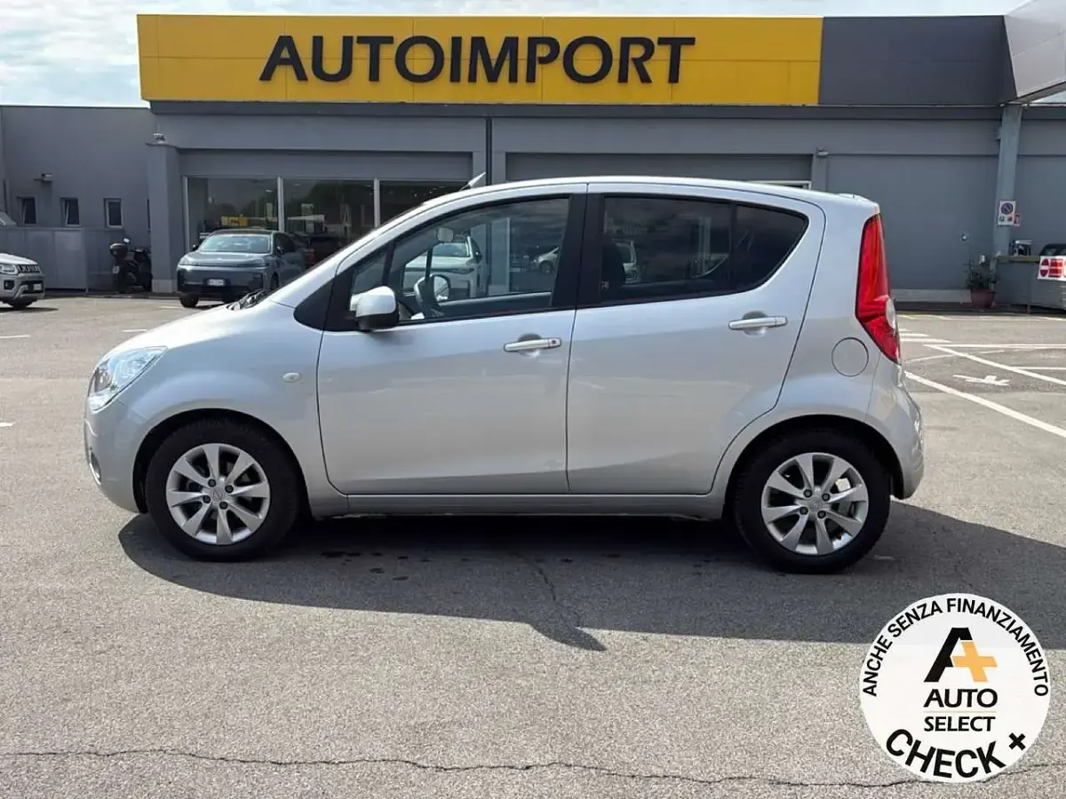 Usata Opel Agila 94 CV (69 kW) 2015 Nero Berlina