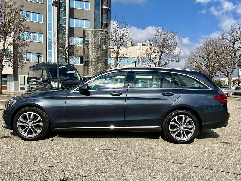 Usata Mercedes C220 Premium 170 CV (125 kW) 2016 Grigio Station wagon