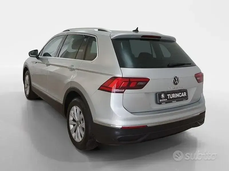 Usata VW Tiguan Life 122 CV (89 kW) 2023 Grigio SUV