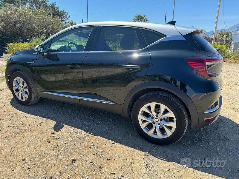 Usata Renault Captur 101 CV (74 kW) 2022 SUV
