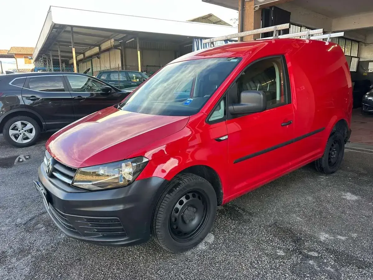 Usata VW Caddy 110 CV (80 kW) 2016 Rosso Monovolume