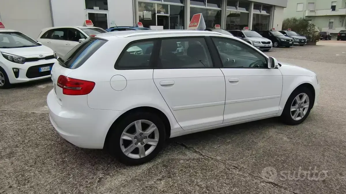 Usata Audi A3 Attraction 102 CV (75 kW) 2009 Bianco Utilitaria