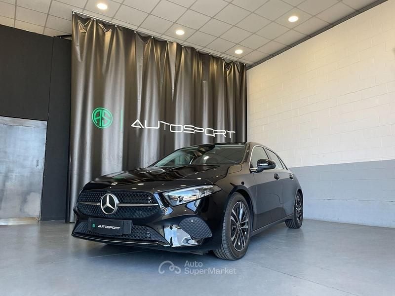 Usata Mercedes A180 Advanced 116 CV (85 kW) 2024 Nero Berlina