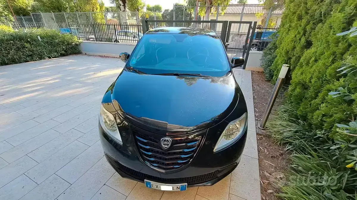 Usata Lancia Ypsilon S 69 CV (50 kW) 2014 Nero Utilitaria