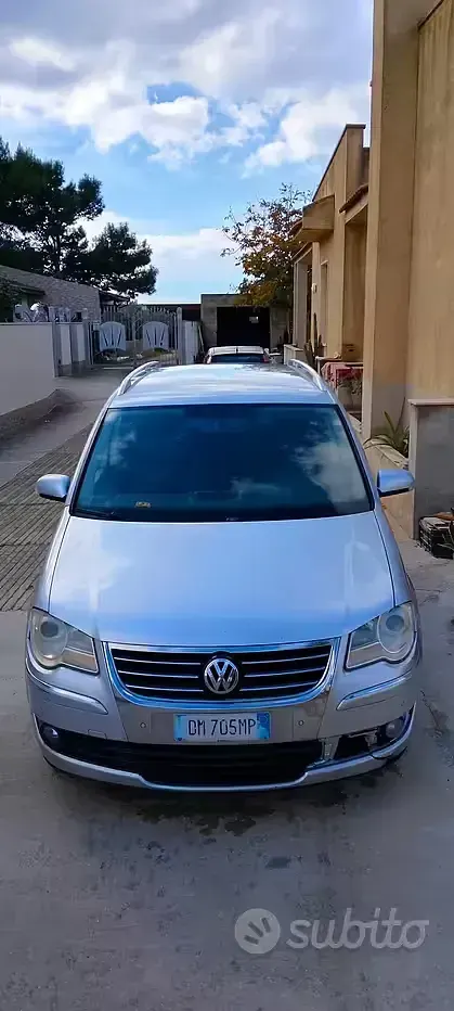 Usata VW Touran 105 CV (77 kW) 2008 Grigio Monovolume
