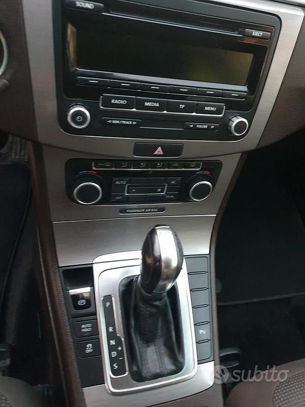 Usata VW Passat 150 CV (110 kW) 2012 Grigio Berlina