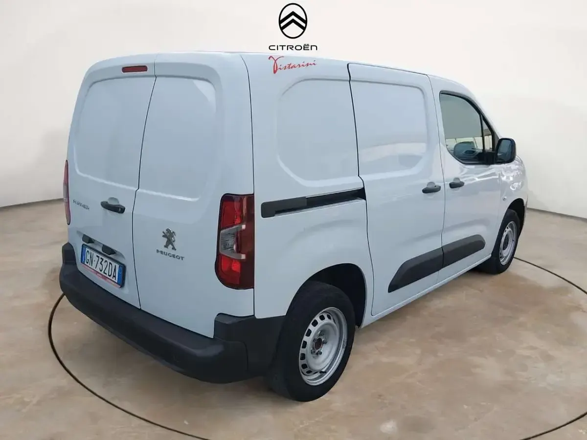 Usata Peugeot Partner 110 CV (80 kW) 2023 Bianco Monovolume