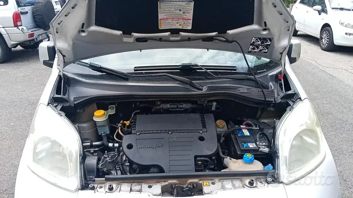 Usata Fiat Qubo Trekking 75 CV (55 kW) 2010 Grigio Monovolume