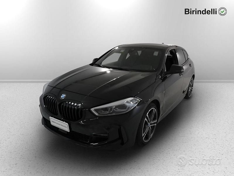 Black sapphire met Usata 2021 BMW 120 M Sport Due volumi | 29.950 € (Buon prezzo) - Immagine 1/3