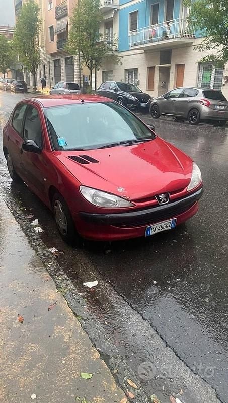 Usata Peugeot 206 60 CV (44 kW) 2001 Rosso Berlina