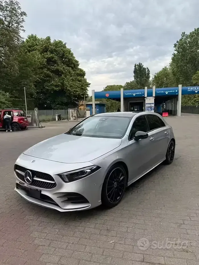 Usata Mercedes A200 AMG line 150 CV (110 kW) 2021 Grigio Berlina