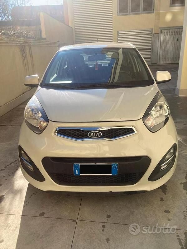 Usata Kia Picanto 69 CV (50 kW) 2011 Beige Utilitaria