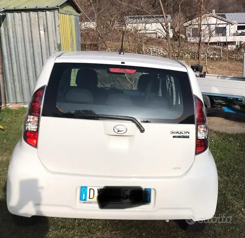 Usata Daihatsu Sirion 91 CV (66 kW) 2009 Utilitaria