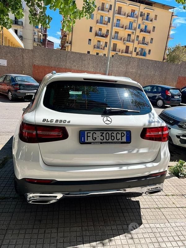 Usata Mercedes GLC250 Executive 204 CV (150 kW) 2016 Bianco SUV