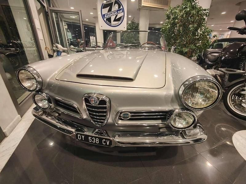 Usata Alfa Romeo 2600 145 CV (106 kW) 1963 Grigio Cabrio