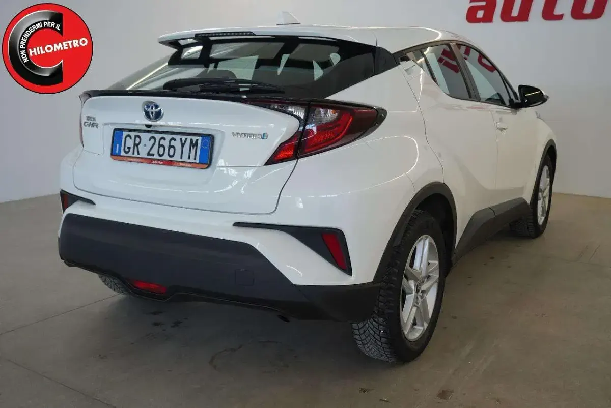 Usata Toyota C-HR Business Edition 98 CV (72 kW) 2023 Bianco SUV