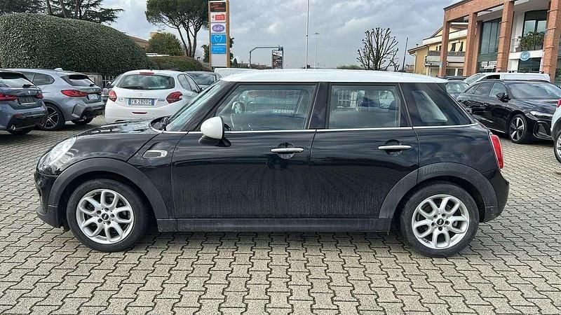 Usata Mini Cooper D 116 CV (85 kW) 2016 Nero Utilitaria