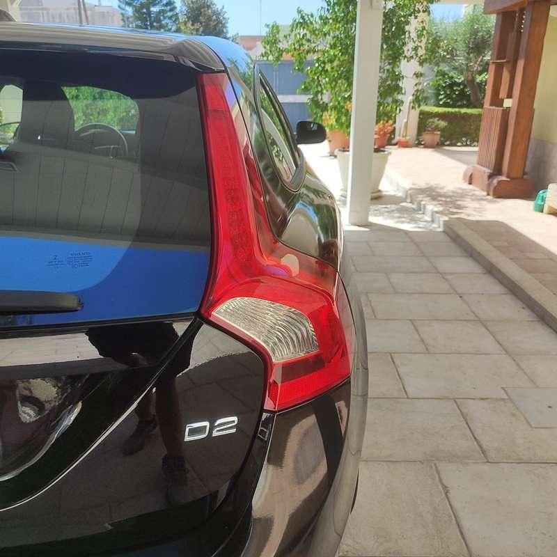 Nero Usata 2013 Volvo V60 Momentum Station wagon | 7000 € (Cara) - Immagine 1/4
