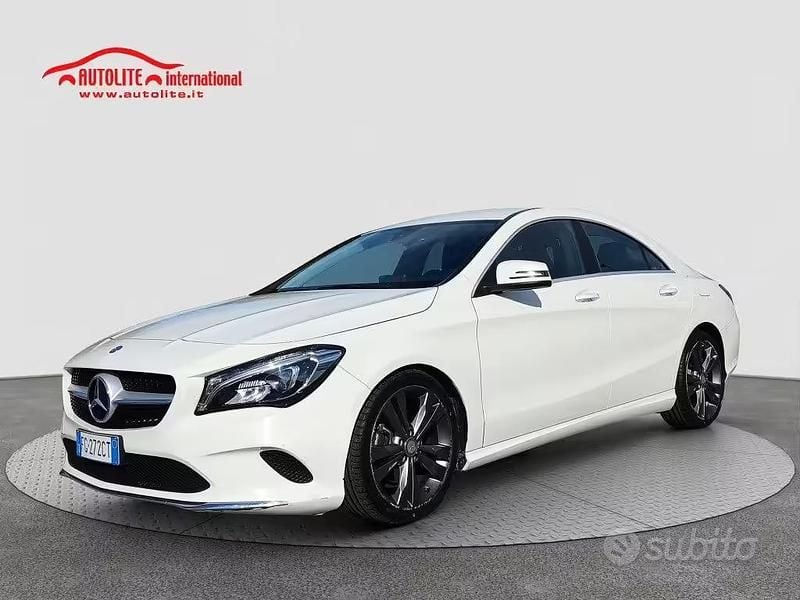 Usata Mercedes CLA200 136 CV (100 kW) 2016 Bianco Berlina