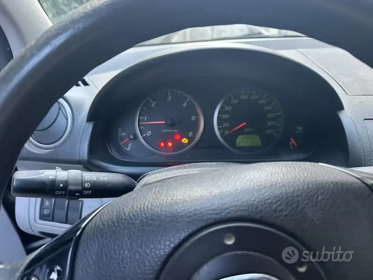 Usata Mazda 2 68 CV (50 kW) 2004 Utilitaria
