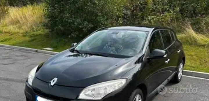 Usata Renault Mégane 110 CV (80 kW) 2012 Nero Berlina