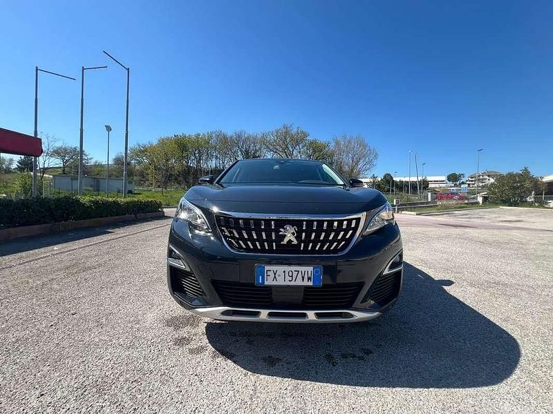 Usata Peugeot 3008 Allure 131 CV (96 kW) 2019 Blu/azzurro SUV