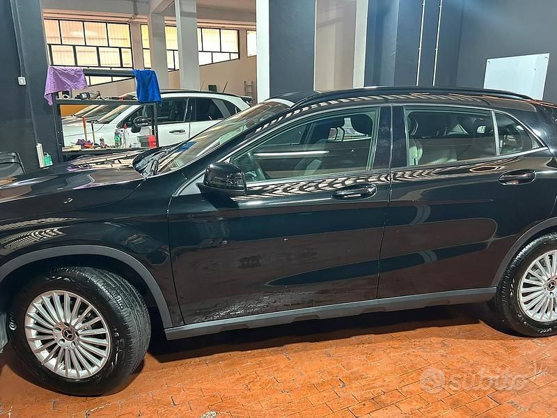 Usata Mercedes GLA180 109 CV (80 kW) 2018 SUV