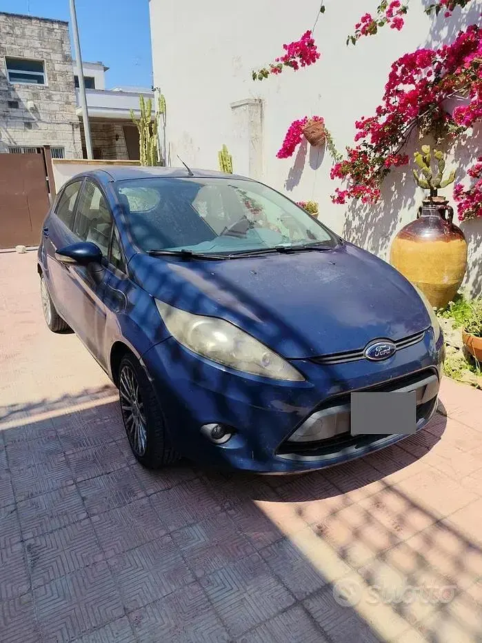Usata Ford Fiesta 68 CV (50 kW) 2010 Bluazzurro Berlina