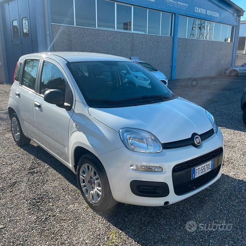 Bianco Usata 2019 Fiat Panda Pop Tre volumi | 9890 € (Buon prezzo) - Immagine 1/4