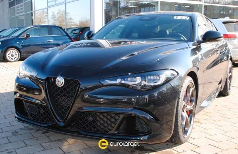 Nero Nuova 2025 Alfa Romeo Giulia Quadrifoglio Tre volumi | 92.950 € - Immagine 1/4