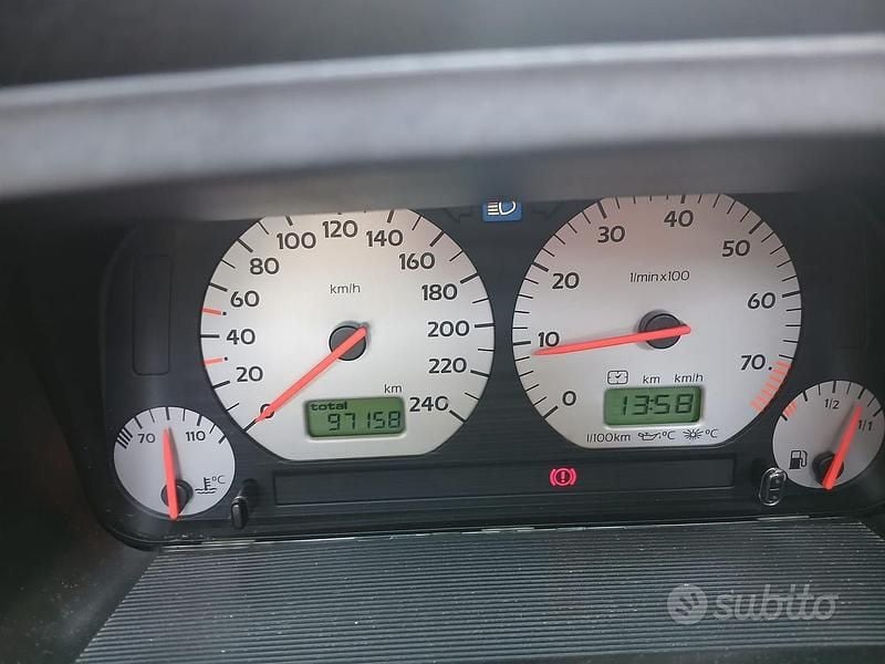 Usata VW Golf Cabriolet 101 CV (74 kW) 1998 Cabrio