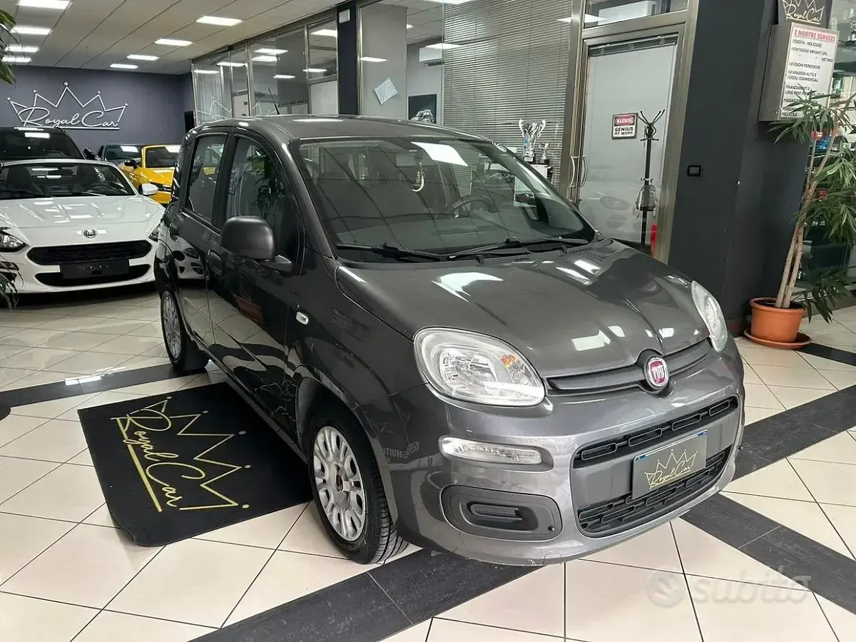 Usata Fiat Panda Easy 69 CV (50 kW) 2018 Grigio Utilitaria