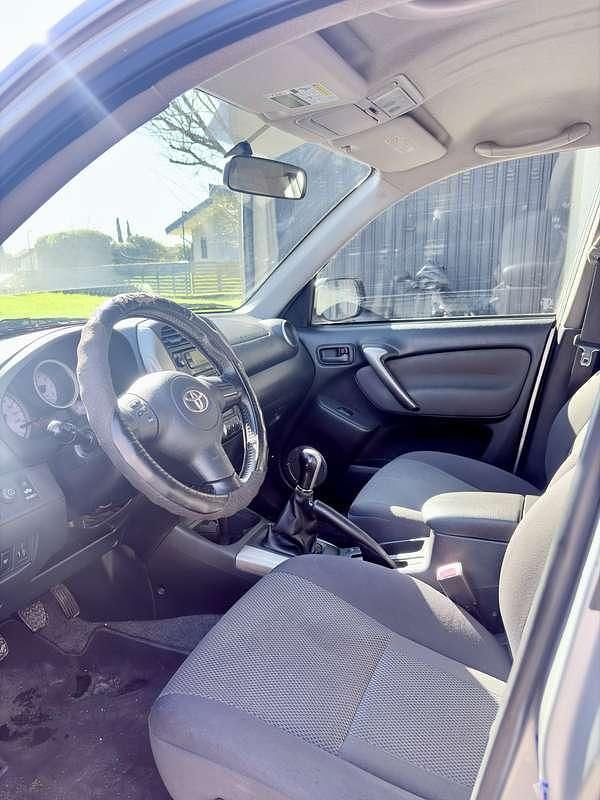 Usata Toyota RAV4 116 CV (85 kW) 2004 SUV