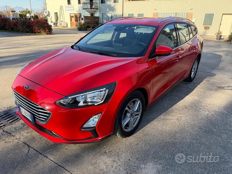 Usata Ford Focus Business Edition 120 CV (88 kW) 2021 Rosso Station wagon