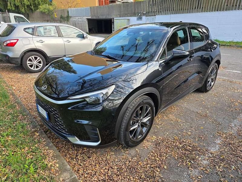 Usata Lexus LBX 91 CV (66 kW) 2024 Nero SUV