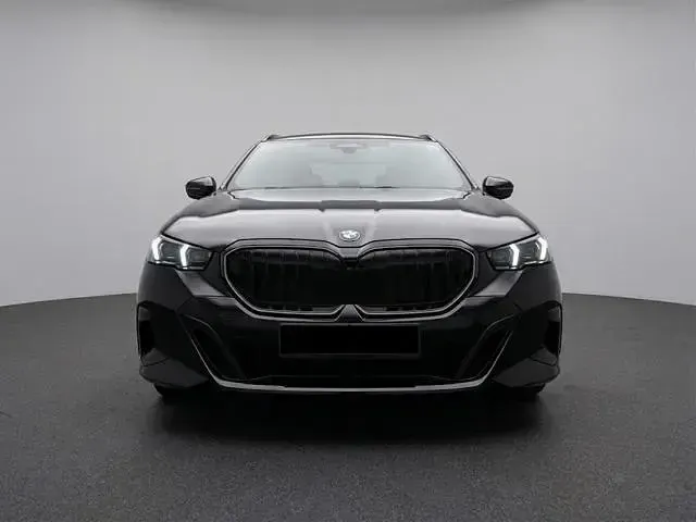 Usata BMW 520 M Sport 197 CV (144 kW) 2025 Grigio brokling Station wagon