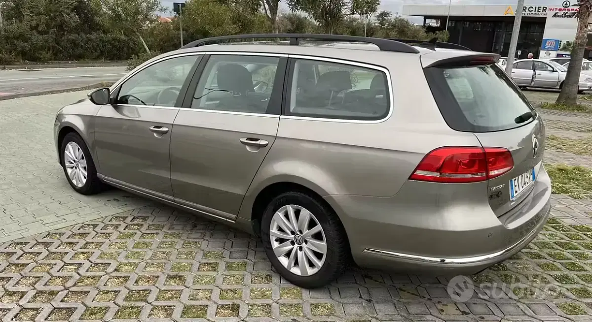 Usata VW Passat Comfortline 105 CV (77 kW) 2014 Marrone Berlina