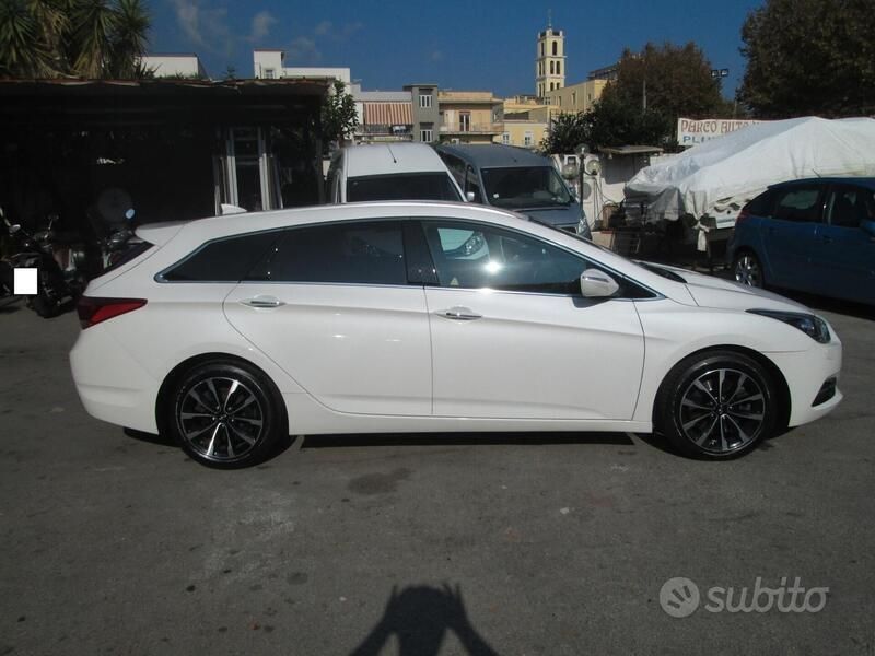 Usata Hyundai i40 Comfort 141 CV (103 kW) 2017 Bianco Station wagon