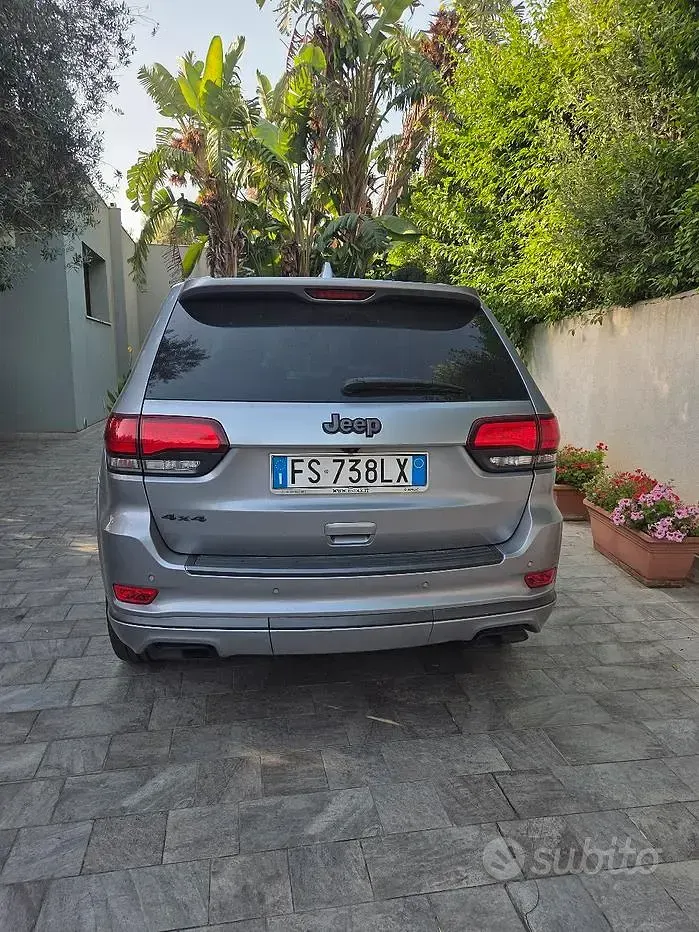 Usata Jeep Grand Cherokee 250 CV (183 kW) 2018 Grigio SUV
