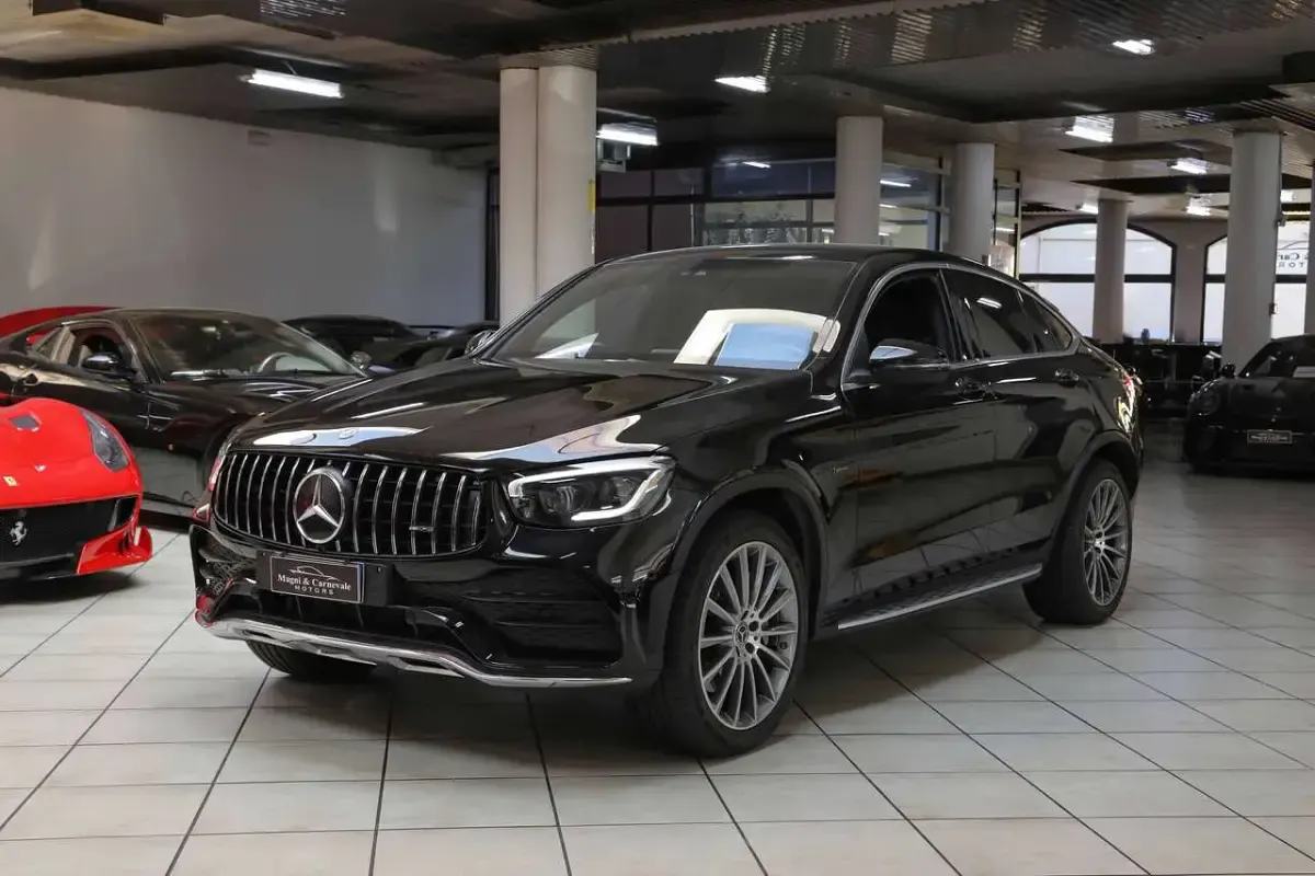Usata Mercedes GLC300e AMG line 320 CV (235 kW) 2020 Nero ossidiana Coupé