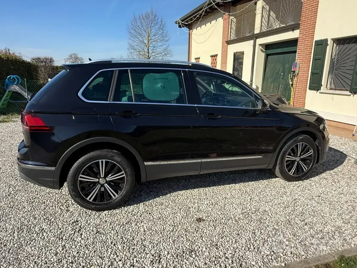 Usata VW Tiguan Executive 150 CV (110 kW) 2017 Nero SUV