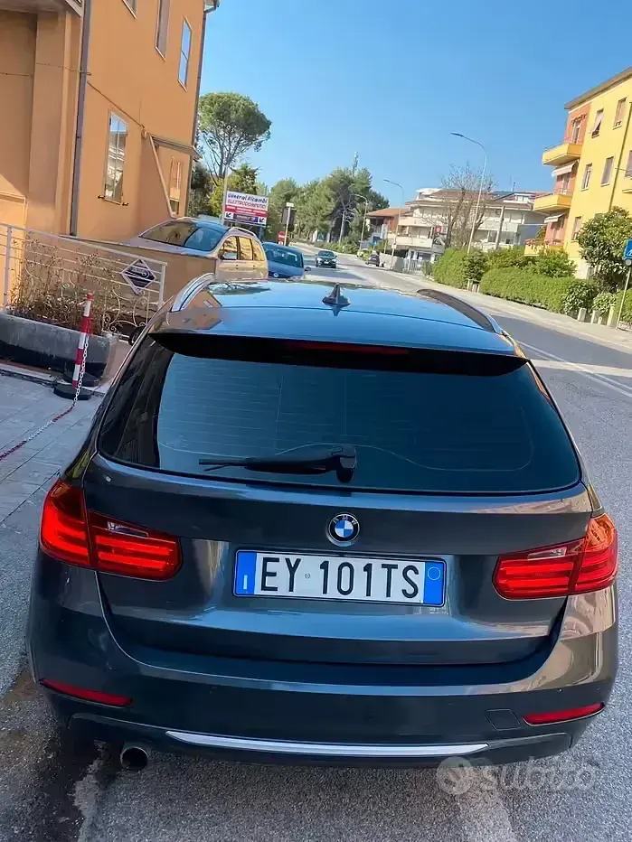 Usata BMW 318 143 CV (105 kW) 2015 Grigio Station wagon